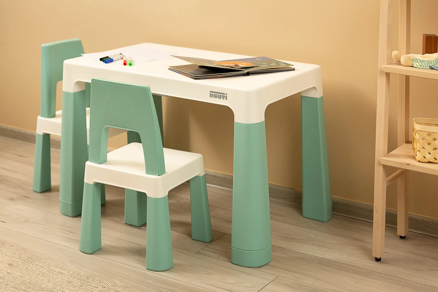 Nelik-stolik-dziecięcy-dwa-krzesełka-mebelki-dziecięce-różowy(9).jpg